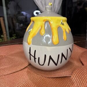DISNEY Authentic Zrike  WINNIE THE POOH HUNNY Cookie Jar Honey Pot with Bees